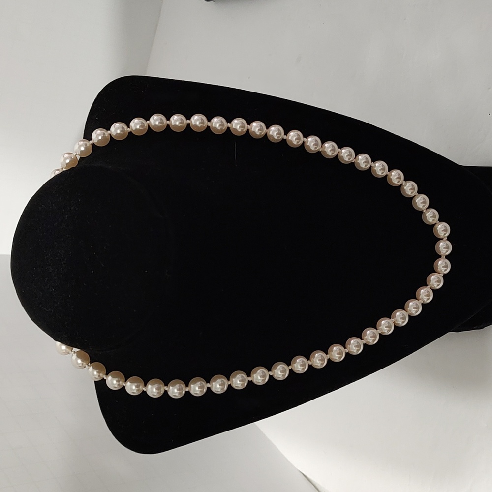 New Worthington Pearl Necklace 19" w/ Gold Clasp about 6cc